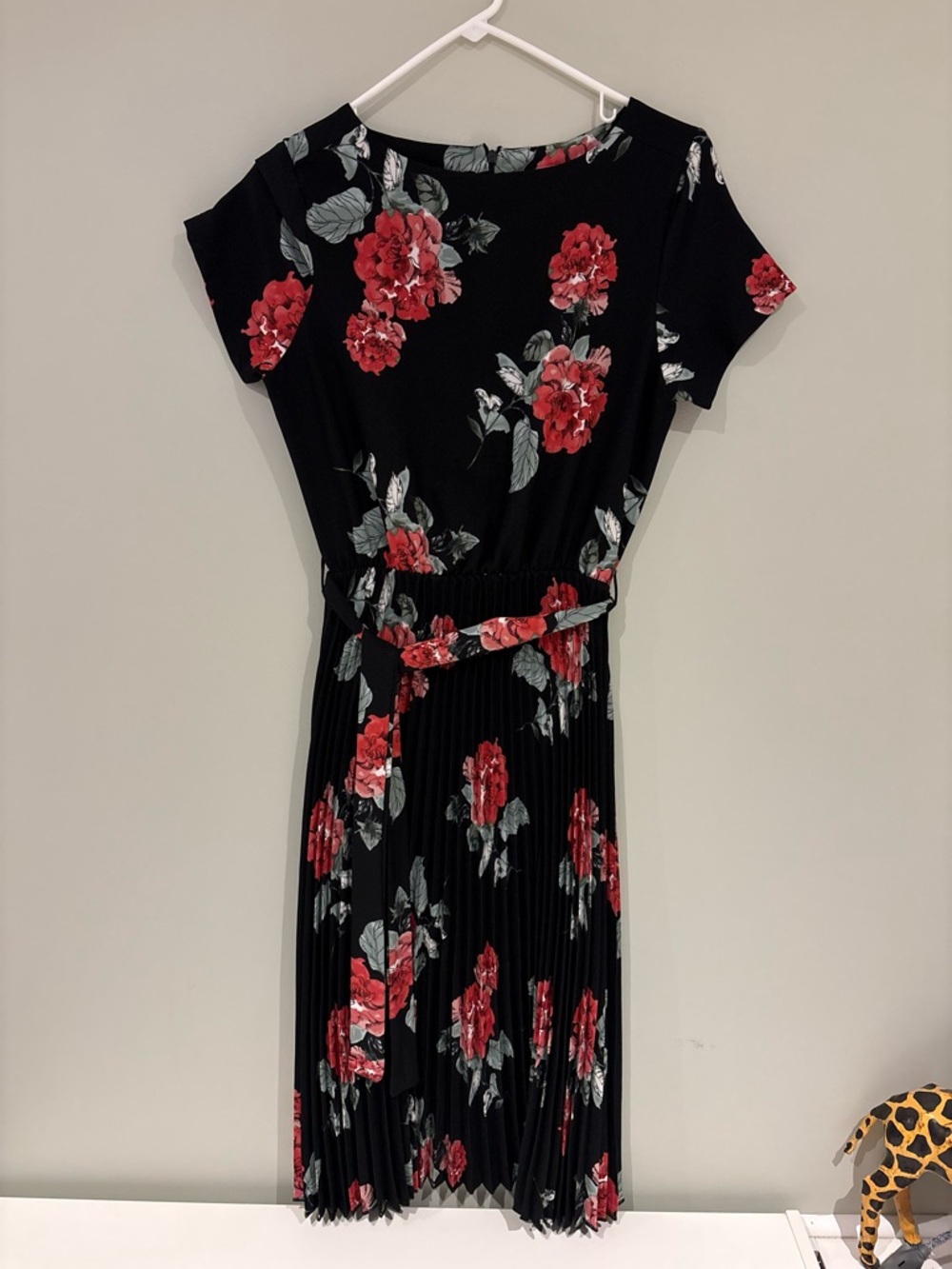 Flowy Fairy Black Floral Belted Pleated Dress - Red Floral Print - Picture 7 of 9